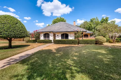 902 Kings Ct, Duncanville, TX 75137