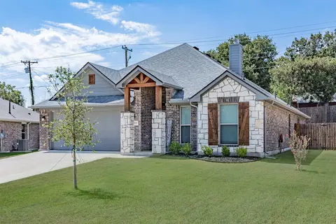 3919 Rose Hill Ct, Denison, TX 75020