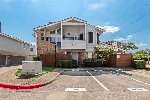 17490 Meandering Way #202, Dallas, TX 75252