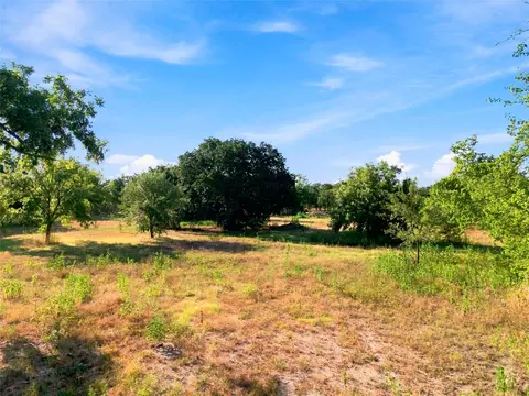 1056 E Central, Golinda, TX 76655 photo 5