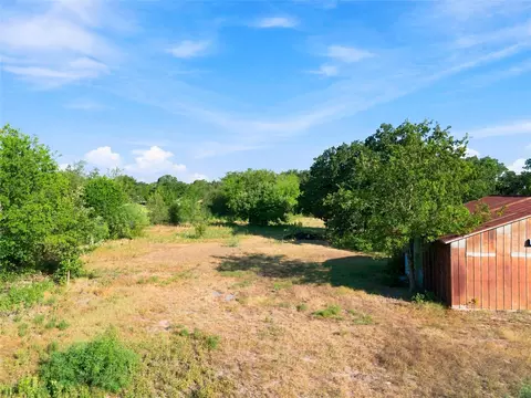 1056 E Central, Golinda, TX 76655 photo 4