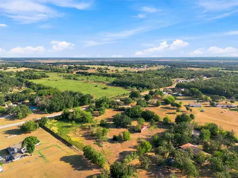 1056 E Central, Golinda, TX 76655 photo 9