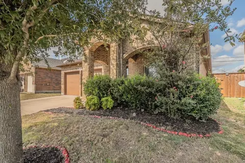 2840 Candace Dr, Grand Prairie, TX 75051