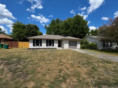 313 Taurus Dr, Cedar Hill, TX 75104