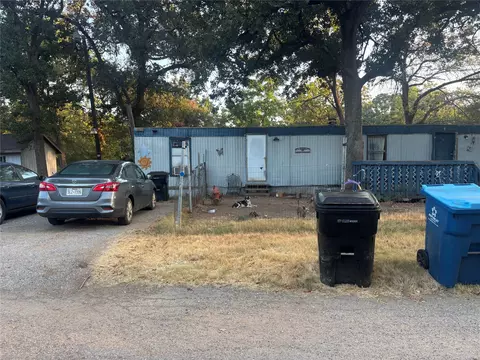 919 E Morgan St, Denison, TX 75021 photo 8