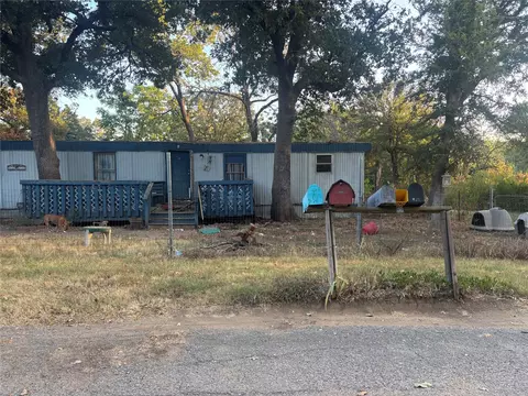 919 E Morgan St, Denison, TX 75021 photo 11