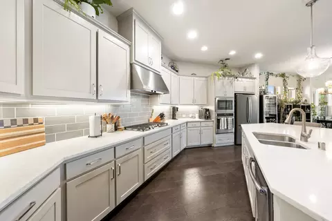 Kitchen - 751 Dover Dr, Prosper, TX 75078 photo 5 of 7
