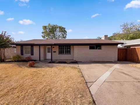 8540 Foxwood Ln, Dallas, TX 75217