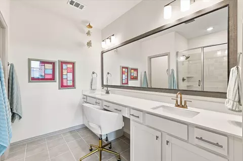 Bath - 612 4th St, Argyle, TX 76226 photo 3 of 5