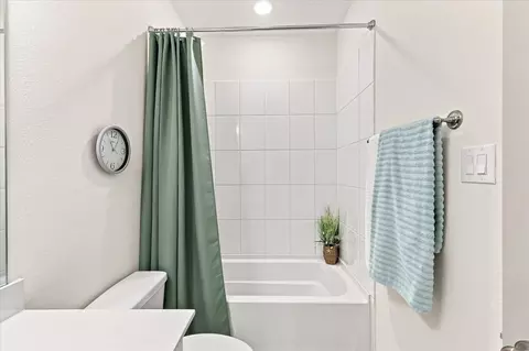 Bath - 612 4th St, Argyle, TX 76226 photo 5 of 5