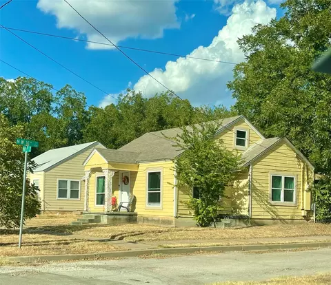 1702 NW 1st Ave, Mineral Wells, TX 76067
