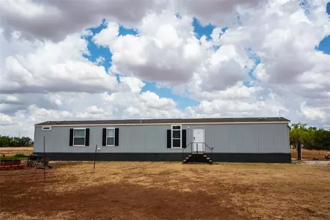 502 NW B Nw Sixth St, Trent, TX 79561