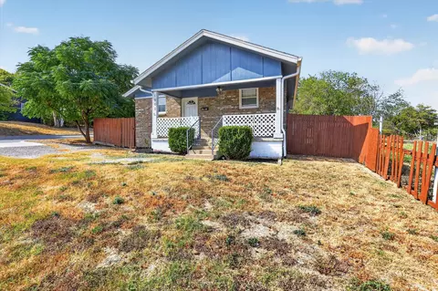 1801 E Harvey Ave, Fort Worth, TX 76104
