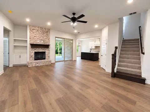 Living - 421 Mcalpine Dr, Springtown, TX 76082 photo 2 of 5