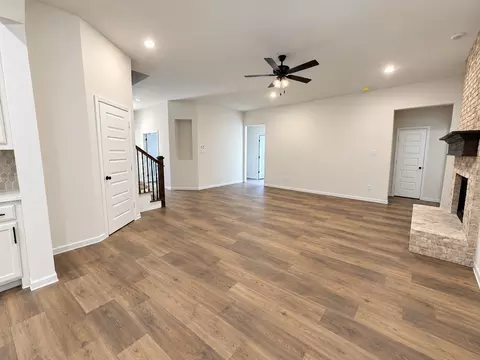 Living - 421 Mcalpine Dr, Springtown, TX 76082 photo 3 of 5