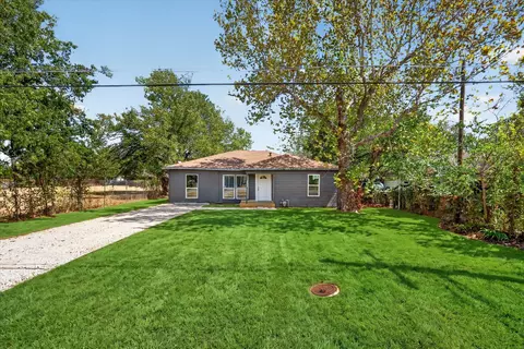 2622 Crystal Dr, Balch Springs, TX 75180