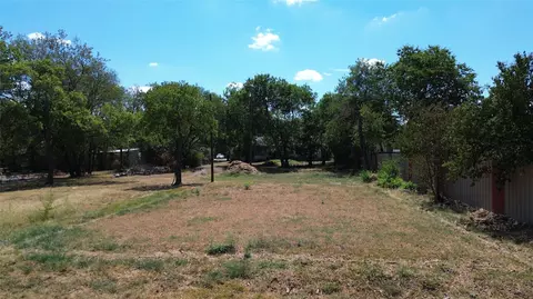 803 E Martin Luther King Dr, Ennis, TX 75119