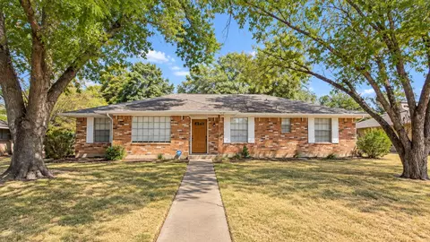 321 Shockley Ave, Desoto, TX 75115