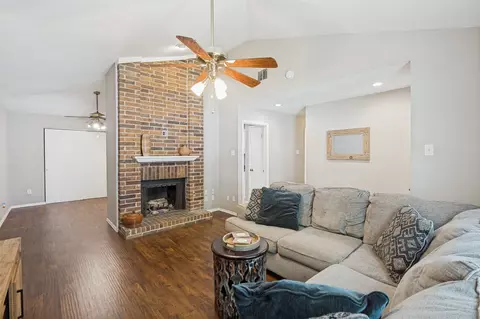 1730 Glencairn Ln, Lewisville, TX 75067