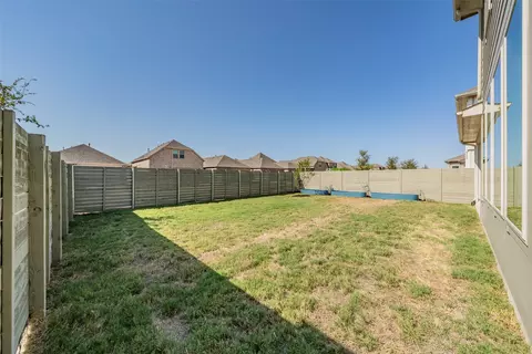 Exterior - 741 Peaceful Ln, Argyle, TX 76226 photo 7 of 9
