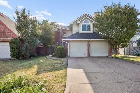 6733 Driffield Cir W, North Richland Hills, TX 76182