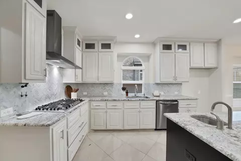 Kitchen - 5100 Windstone Dr, Keller, TX 76244 photo 2 of 4