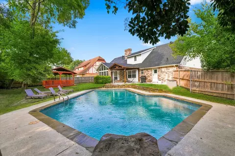 919 Green Hills Rd, Duncanville, TX 75137