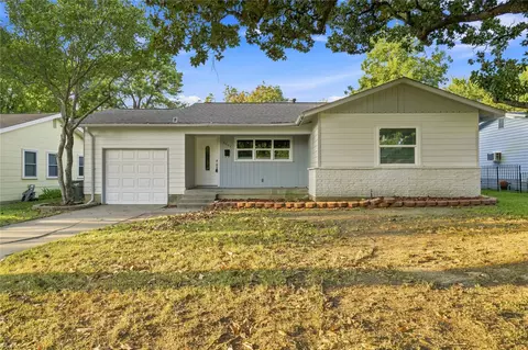 6044 Walnut Dr, Fort Worth, TX 76114