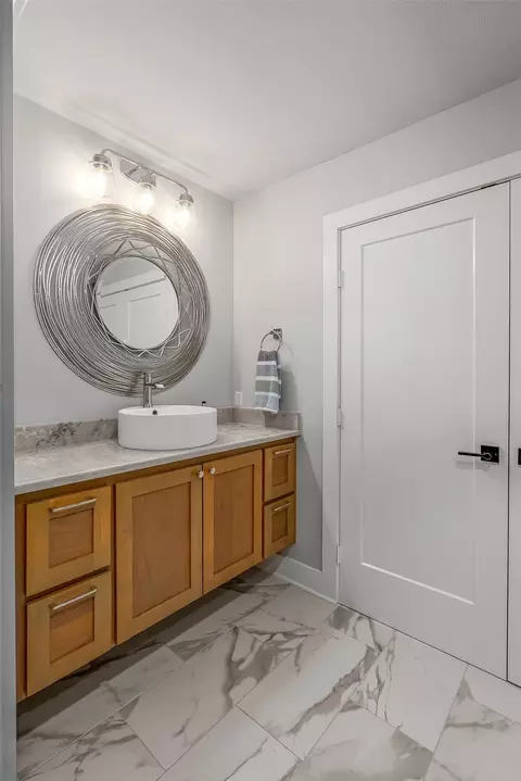 Bath - 128 Knott Dr, Many, LA 71449 photo 2 of 6