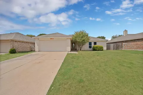920 Cedar Ridge Ln, Burleson, TX 76028