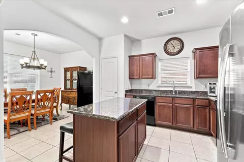 1824 Mesquite Ln, Anna, TX 75409