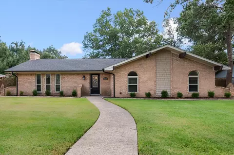 805 Laura Ave, Corsicana, TX 75110