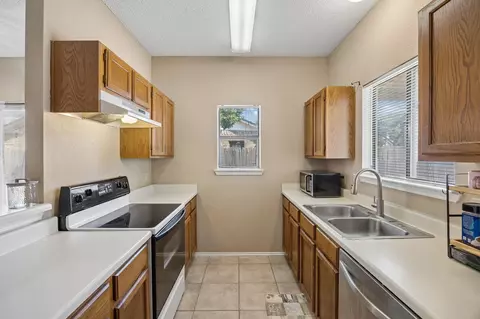 Kitchen - 2906 Northrope St, Euless, TX 76039 photo 1 of 3