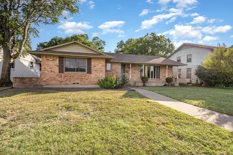 2640 Lakeland Dr, Dallas, TX 75228