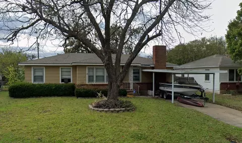 1106 N 64th St, Waco, TX 76710