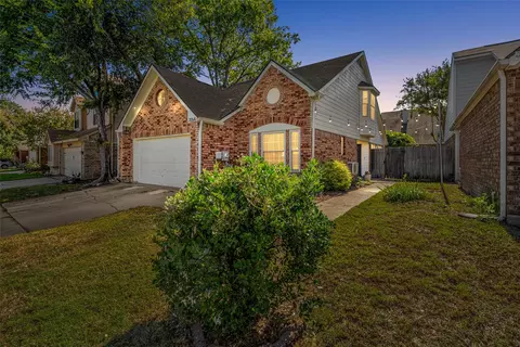 2054 Wanderlust Dr, Lewisville, TX 75067