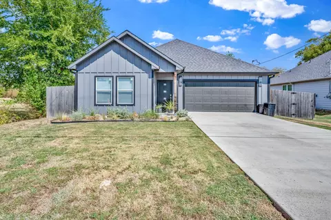 1024 Jackson St N, Sulphur Springs, TX 75482
