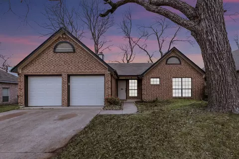 8309 Liberty Ln, Rowlett, TX 75089