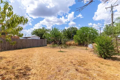 Exterior - 900 E Fitzgerald St, Bangs, TX 76823 photo 16 of 16