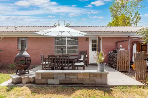 Exterior - 900 E Fitzgerald St, Bangs, TX 76823 photo 11 of 16