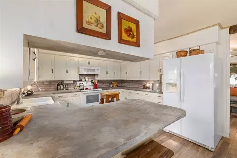 Kitchen - 900 E Fitzgerald St, Bangs, TX 76823 photo 3 of 3