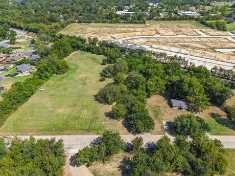 000 Whitworth St, Sulphur Springs, TX 75482