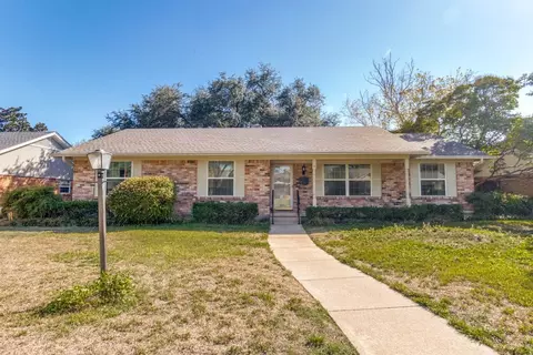 1317 Chickasaw Dr, Richardson, TX 75080