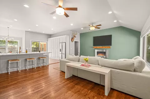 4017 Piedmont Rd, Fort Worth, TX 76116