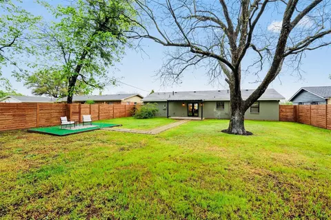Exterior - 504 N Main St, Mcgregor, TX 76657 photo 8 of 10