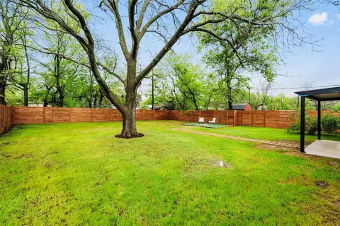Exterior - 504 N Main St, Mcgregor, TX 76657 photo 7 of 10