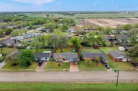 View/Area - 504 N Main St, Mcgregor, TX 76657 photo 1 of 1