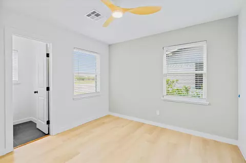 Bedroom - 504 N Main St, Mcgregor, TX 76657 photo 5 of 8