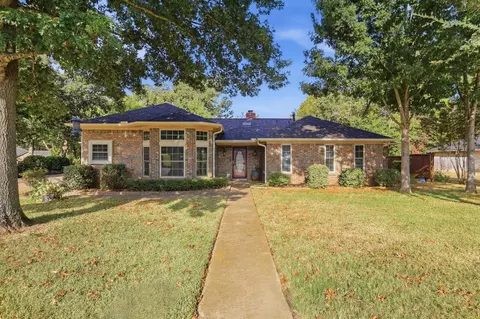 2809 Caprice Ave, Denison, TX 75020