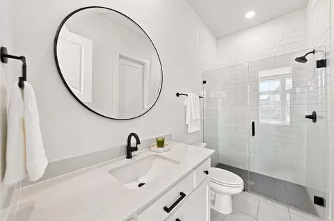 Bath - 4660 Bertrand Dr, Prosper, TX 75078 photo 1 of 7